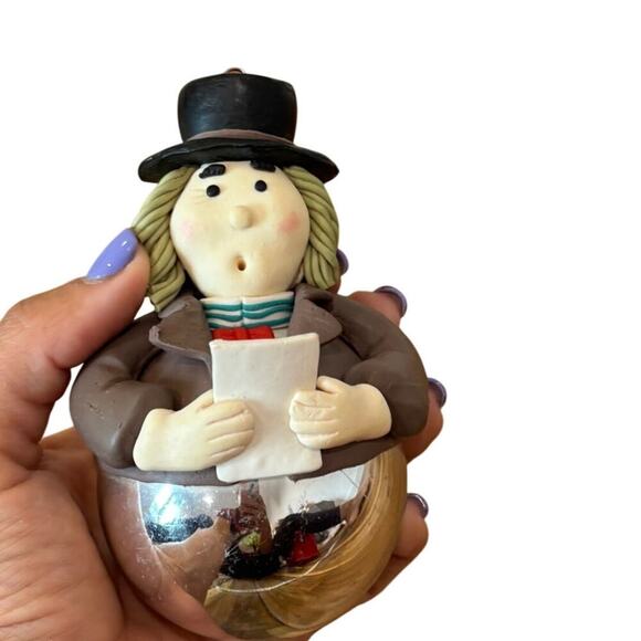 Vintage Christmas Caroler Holiday Ornament - Picture 1 of 4